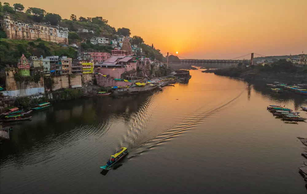 Omkareshwar Jyotirlinga pilgrimage destination